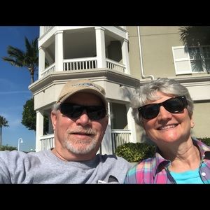 Meet your Posher, Debbie